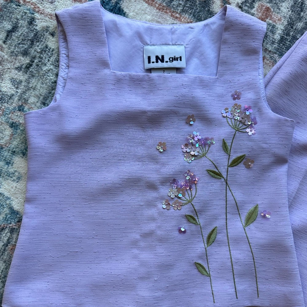 Size 7- 2 piece set- lavender color- Great condition. - Picture 3 of 5